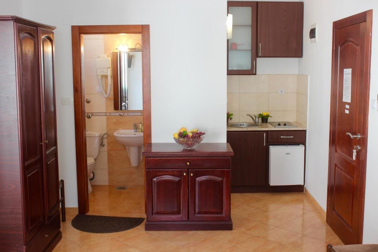 Гостевой дом Nir Apartments Budva Будва-15